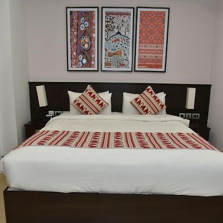 Ramada Encore By Wyndham Statue Of Unity Kevadia Exterior photo