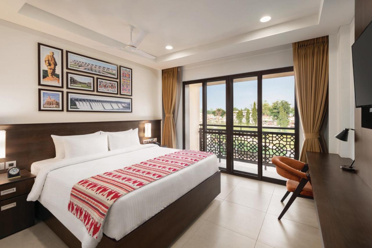 Ramada Encore By Wyndham Statue Of Unity Kevadia Exterior photo